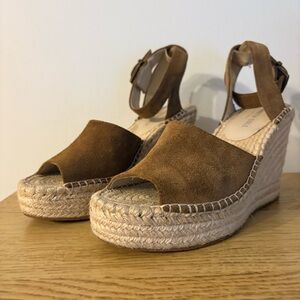 Kenneth Cole Tan Suede Espadrille Wedges 9M